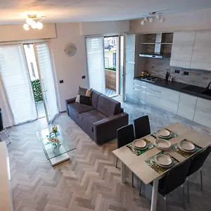 Gf Appartement Varazze